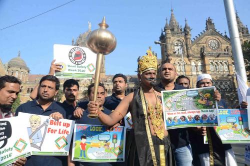 Road Sefty Week 2016 by Sahas Foundation at CST (27)