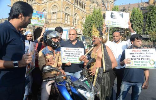 Road Sefty Week 2016 by Sahas Foundation at CST (42)