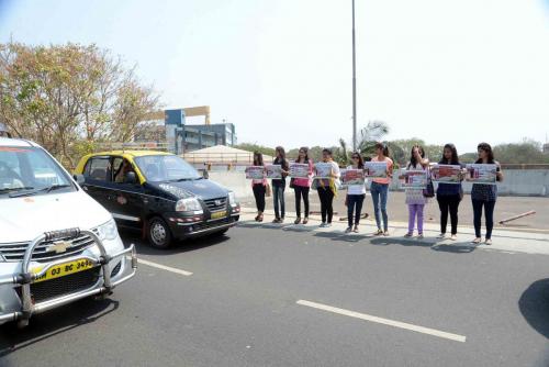 Sahas Foundation Woman Protest at Eastern Free Way Demanding Toiltest (21)